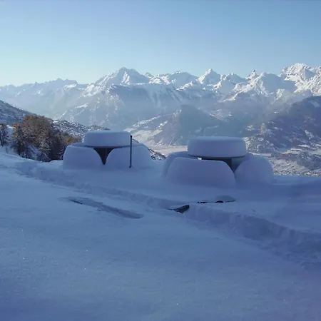 Near Slope 아파트 *