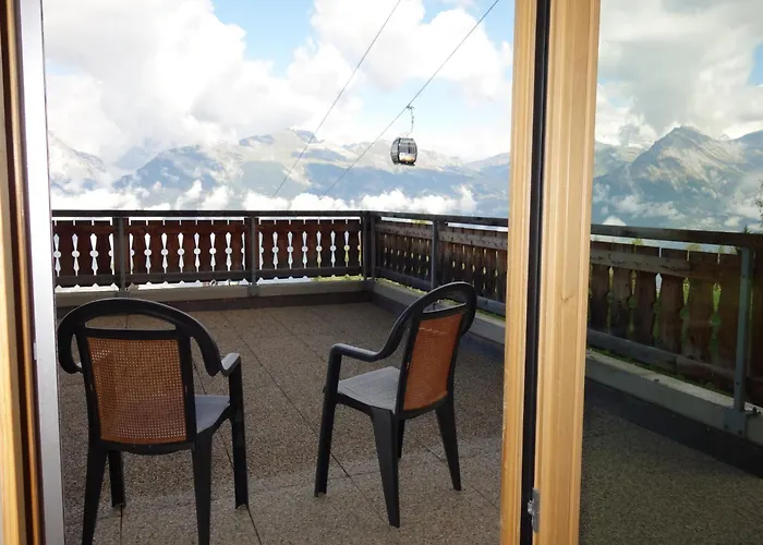 아파트 Near Slope